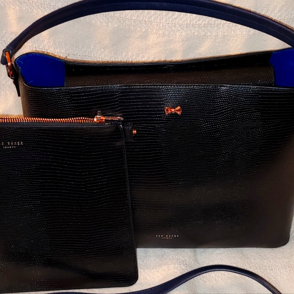 Large Tote, with detachable envelope pouch.